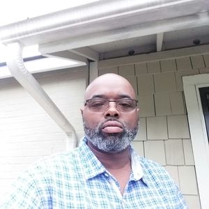 Meet your Posher, Lawrence